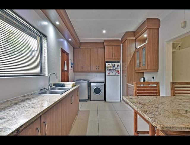 3 BEDROOM HOUSE FOR SALE IN BRACKENHURST